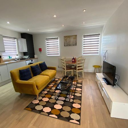 Apartment No 8 - Stay In Style In The Heart Of The Cathedral City. Труро Екстериор снимка