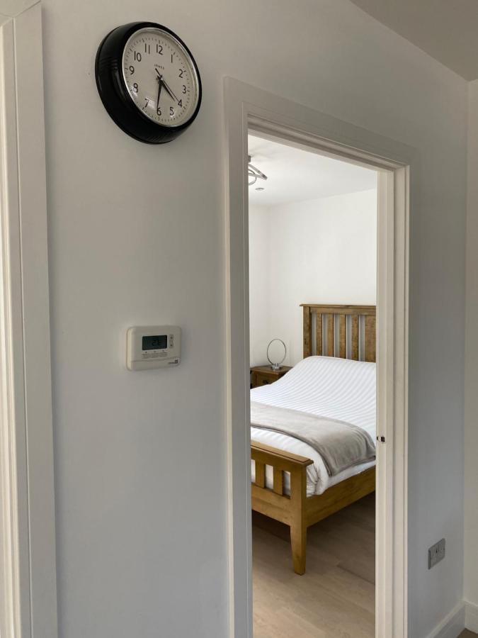 Apartment No 8 - Stay In Style In The Heart Of The Cathedral City. Труро Екстериор снимка