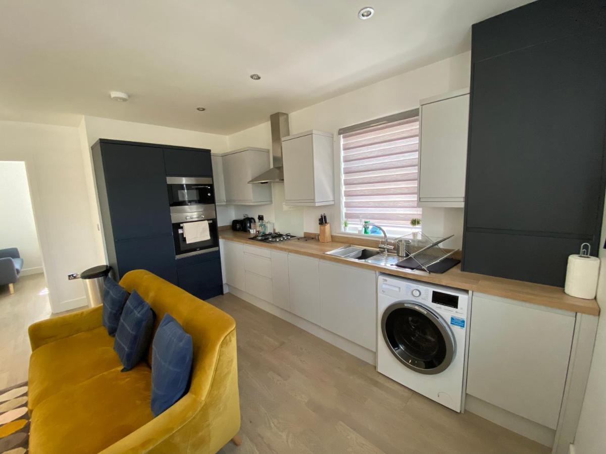 Apartment No 8 - Stay In Style In The Heart Of The Cathedral City. Труро Екстериор снимка